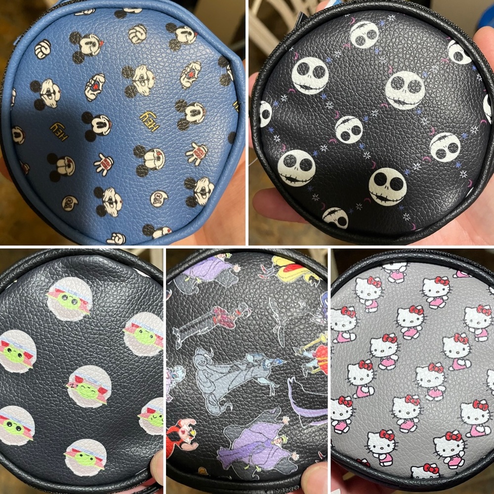 Multiple different characters small purses (coin purse/wallet/ etc) multi-use